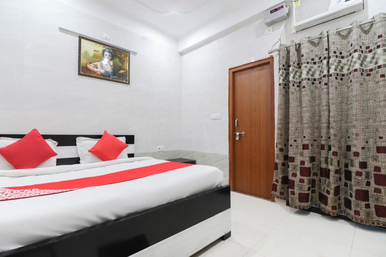 Hotel Oyo 69378 Trilok Dham Vrindāvan Exterior foto